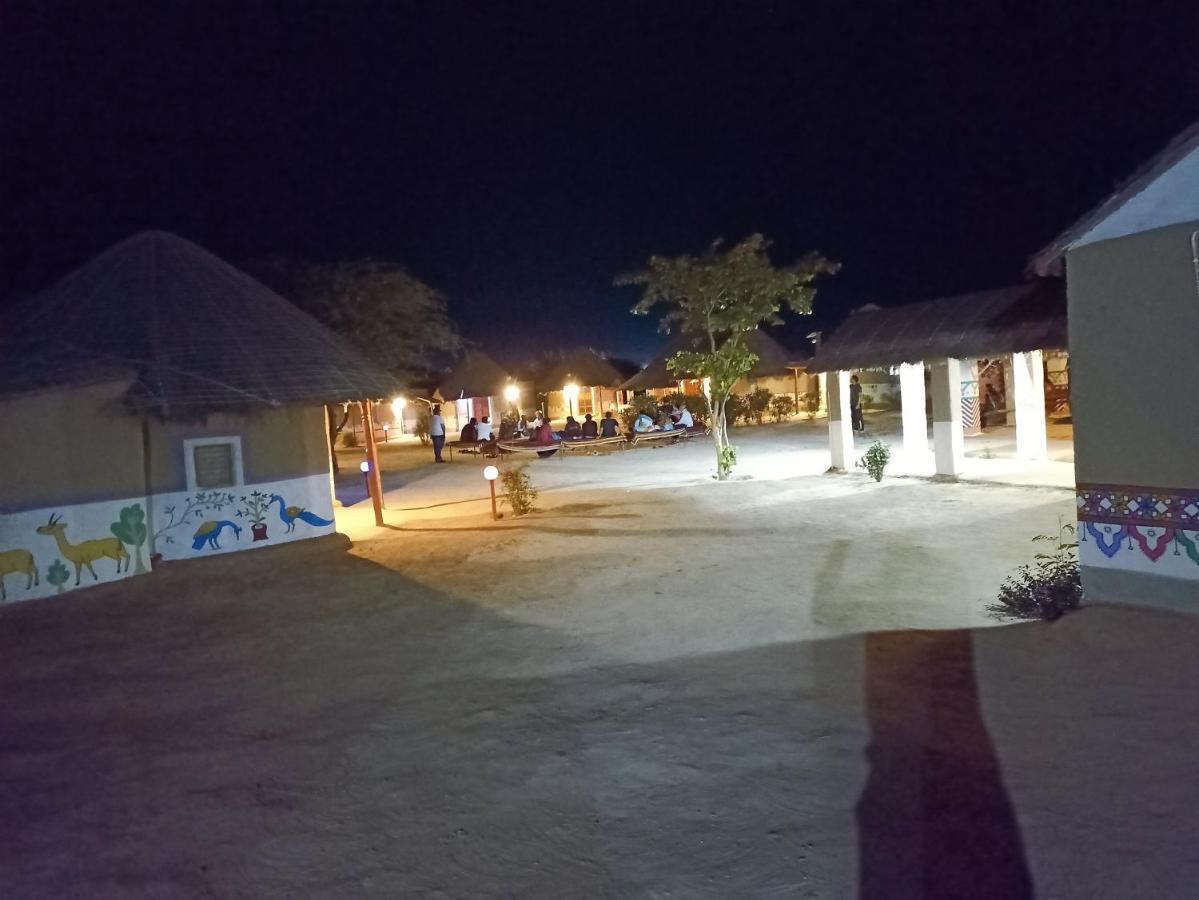 Kutir Craft Village Resort Bherandiāla Exterior foto