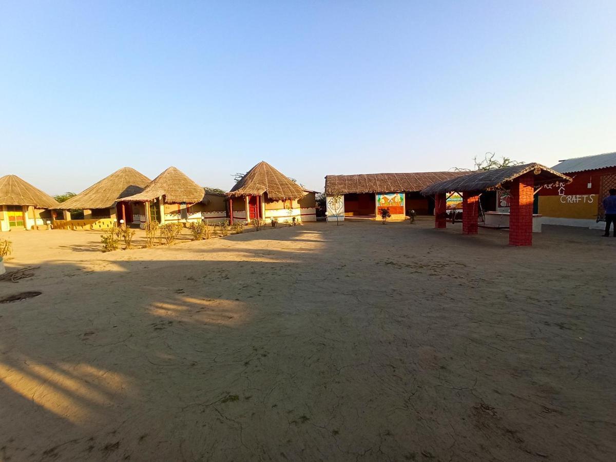 Kutir Craft Village Resort Bherandiāla Exterior foto