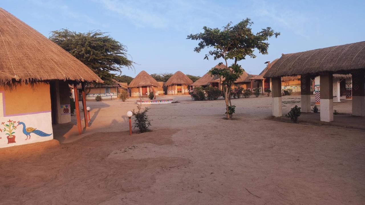 Kutir Craft Village Resort Bherandiāla Exterior foto