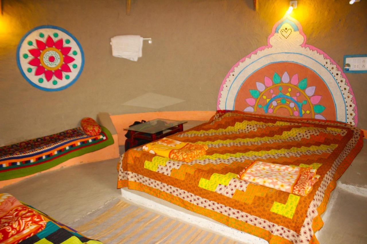 Kutir Craft Village Resort Bherandiāla Exterior foto