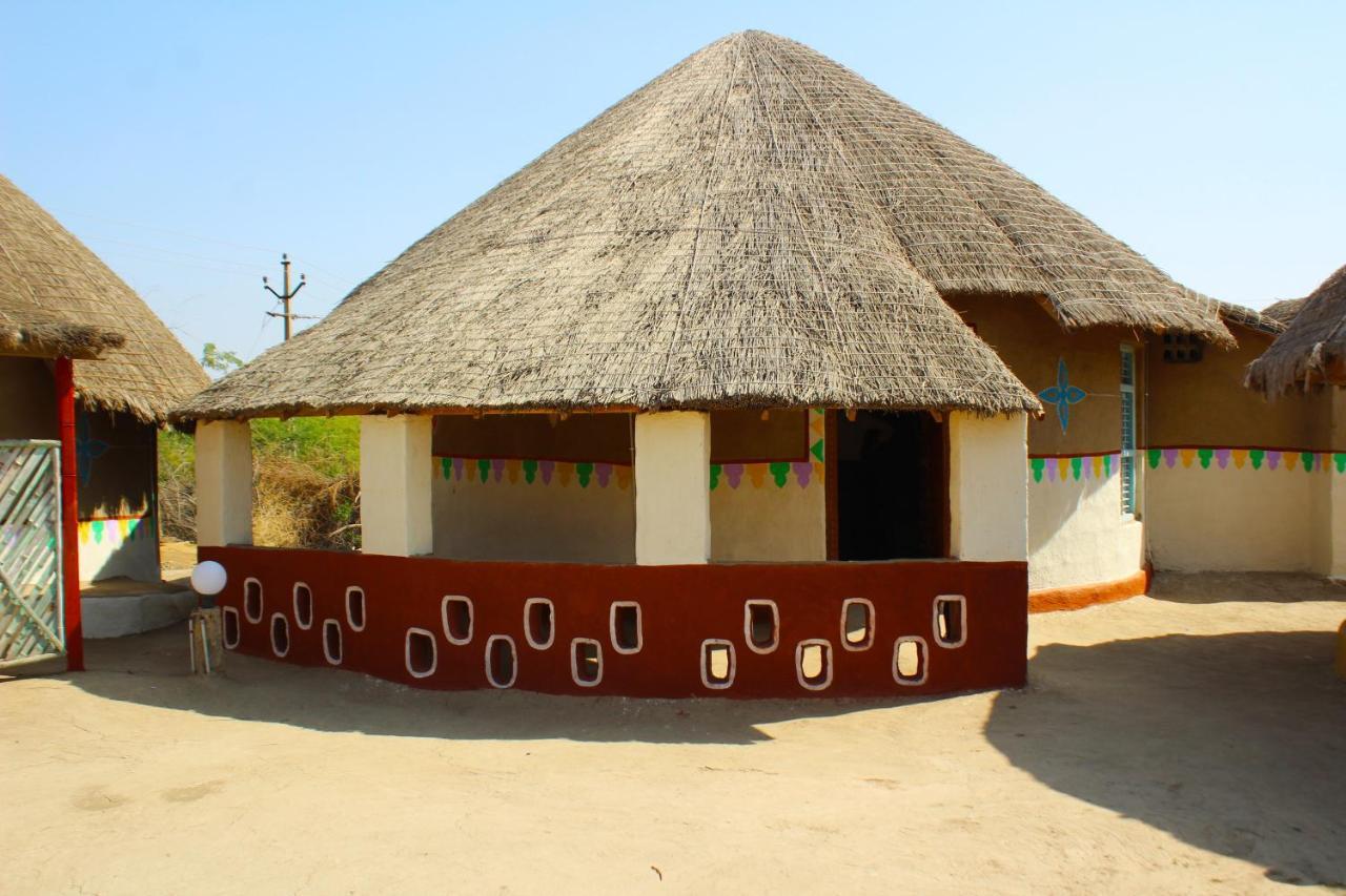 Kutir Craft Village Resort Bherandiāla Exterior foto