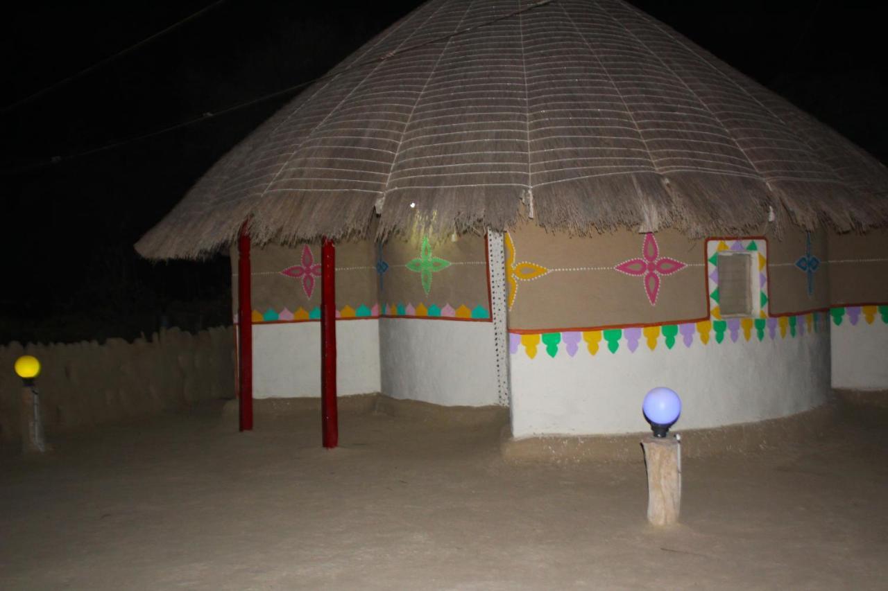 Kutir Craft Village Resort Bherandiāla Exterior foto